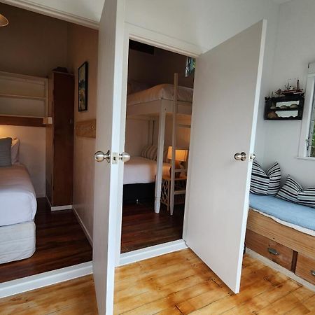 Sunshine Cottage By The Sea - Stay Waiheke Onetangi Kültér fotó